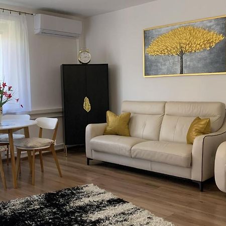 Golden Apartament Legionów Torun Exterior foto