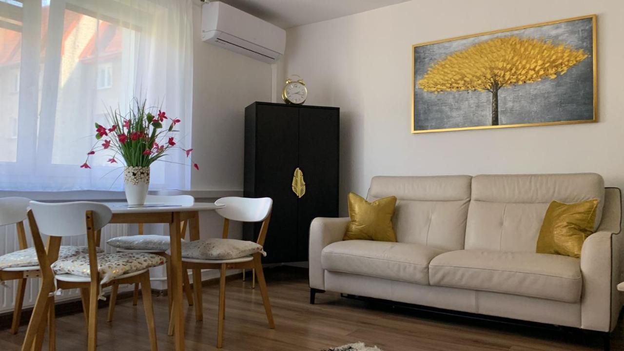 Golden Apartament Legionów Torun Exterior foto